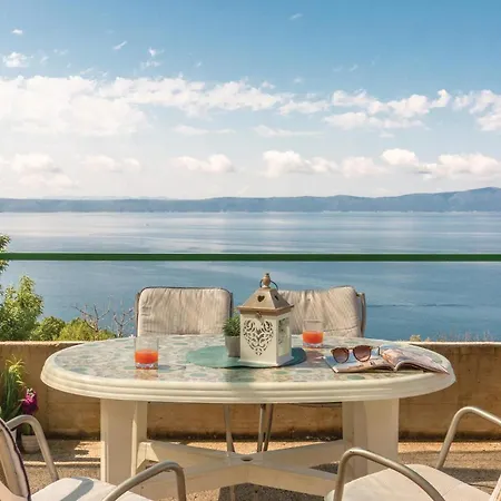 Awesome In With Kitchen * Podgora