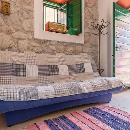 Holiday home Awesome In With Kitchen Podgora